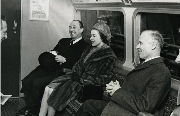 Prezydenci, premierzy i ministrowie w transporcie publicznym