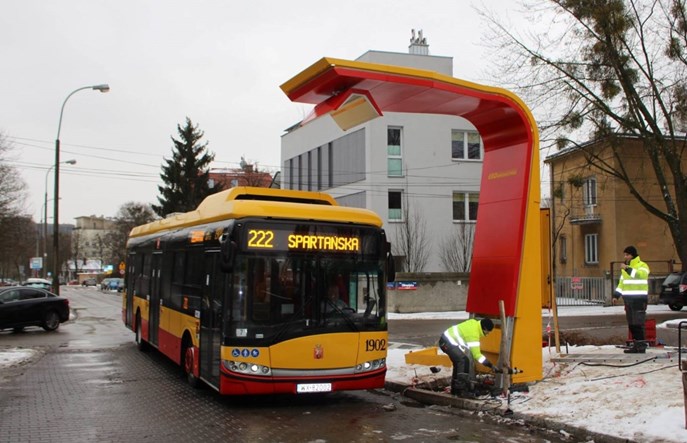 Warszawa. Plac Trzech Krzyży… i jednej ładowarki? Ruszył przetarg