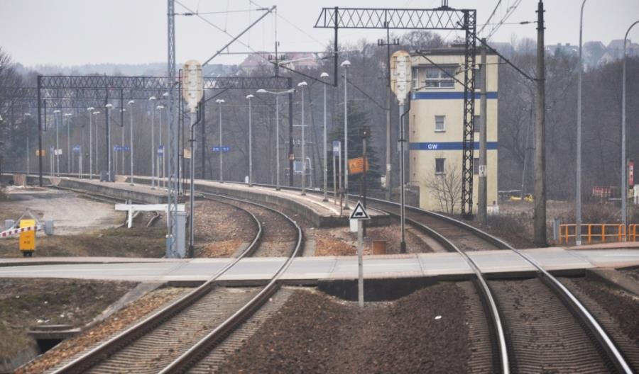 Posłowie walczą o dwutorowe szlaki Posłowie walczą o dwutorowe szlaki