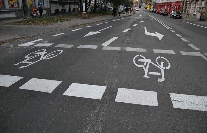 Rowerzysta na lewoskręcie, czyli po co nam śluzy