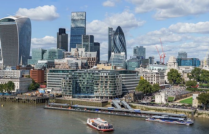 Londyn. Kierowcy najstarszych aut zapłacą 10 funtów dziennie