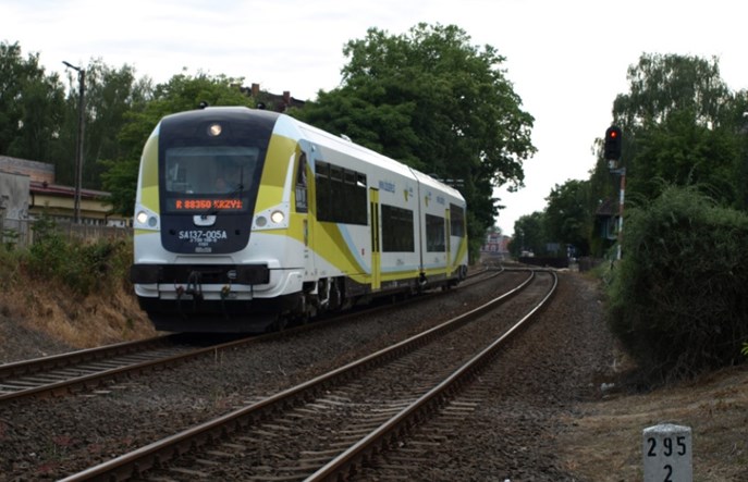 PLK naprawiła tory z Głogowa do Leszna, a pociągów i tak nie będzie