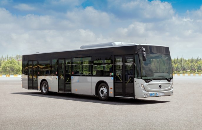 Mercedes: Ustandaryzowany, ale za to tańszy autobus Conecto
