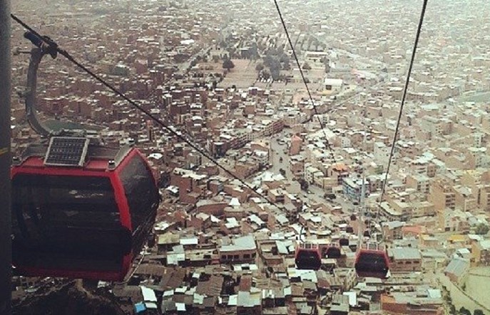 Boliwia. La Paz sięga chmur. Dzięki kolei gondolowej