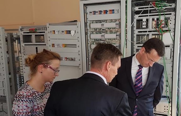 Premier Morawiecki zwiedził zakłady i laboratorium Kombudu
