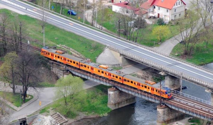 PKP PLK zleci remont mostu i tunelu w Bardzie PKP PLK zleci remont mostu i tunelu w Bardzie