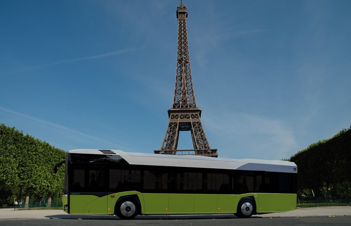 Paryż testuje autobus elektryczny firmy Solaris