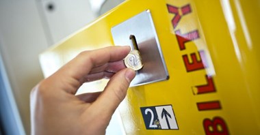 Warszawa: Będą biletomaty we wszystkich tramwajach
