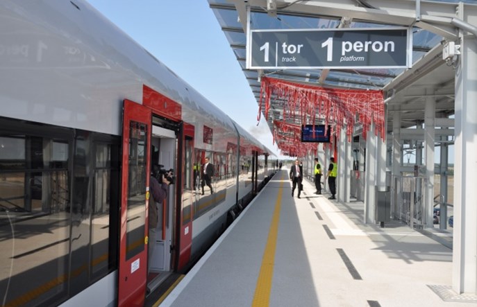 PKM: 30 osób na pociąg. Dużo czy mało?