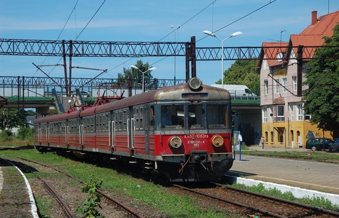 Ustka, pozostawiona bez pociągów, chce mieć przy dworcu węzeł transportowy