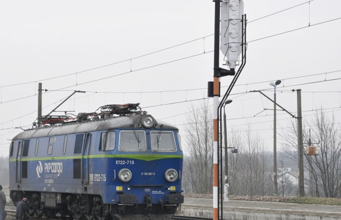 Dwa pociągi na jednym torze w Podstolicach. Reaguje prezes UTK