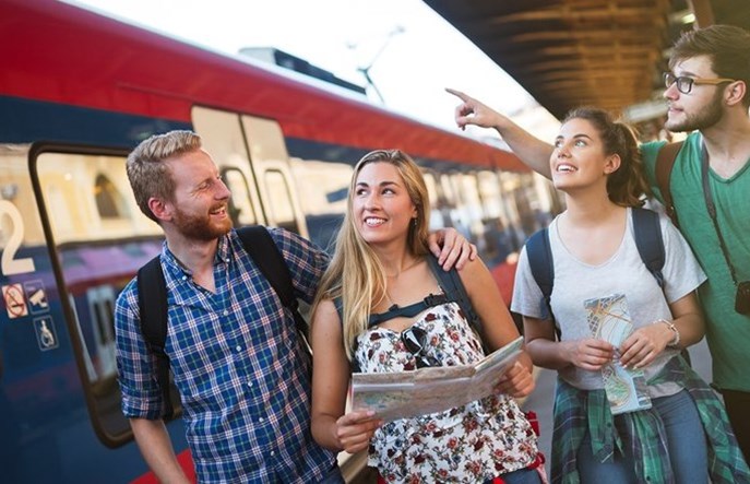 Kolej z podróżniczą ofertą na majówkę