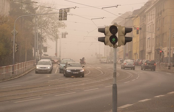Smog zwiększa ryzyko zgonu na COVID-19. Najgorzej jest w Czechach