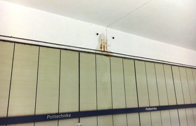 Metro: Politechnika przecieka, bo przeciekać musi