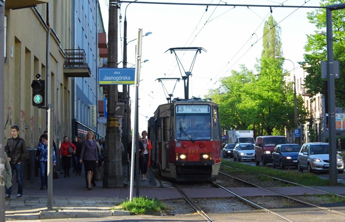 Częstochowa. Wiata nie pasuje? Przeniosą przystanek!