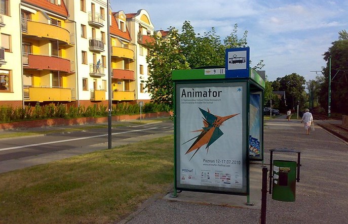 Poznań wymienia wiaty przystankowe. Powoli