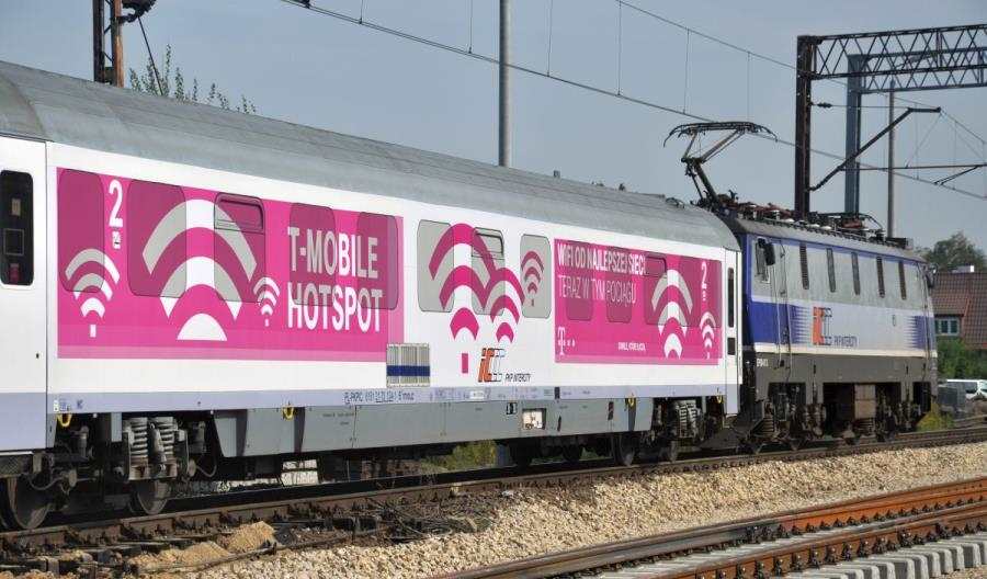 PKP Intercity zdejmie reklamy z szyb