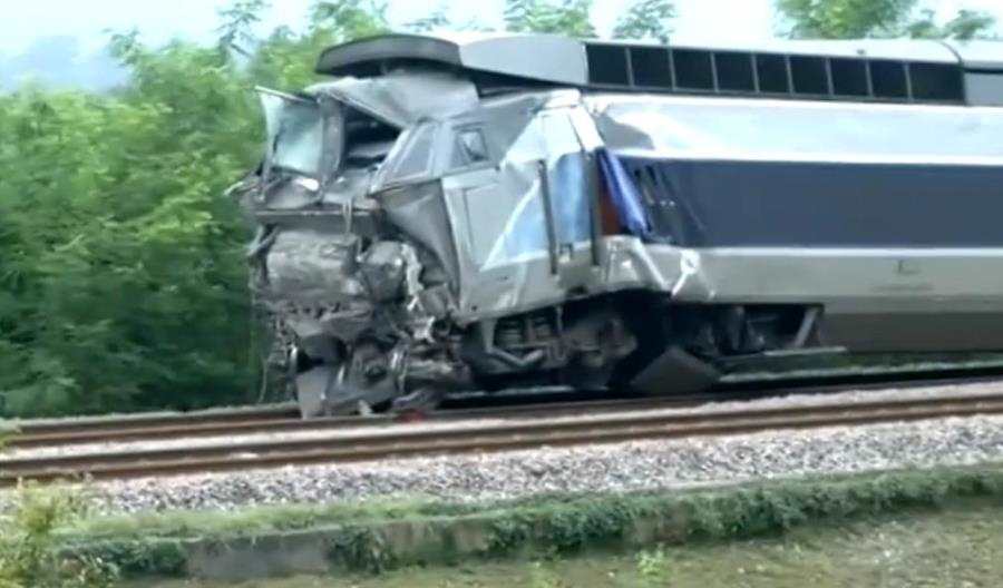 Francja: Zderzenie pociągu TGV ze składem regionalnym