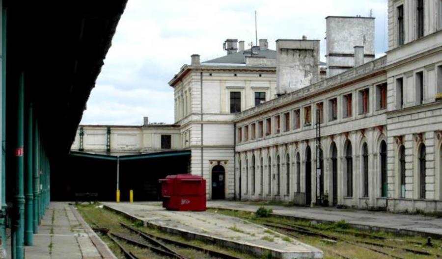 PKP PLK: Nie ma decyzji w sprawie pociągów na Dworzec Świebodzki