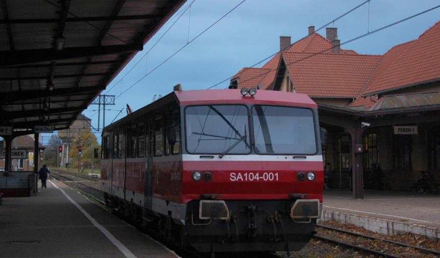 Przewozy Regionalne wyprzedają tabor. Także autobusy szynowe