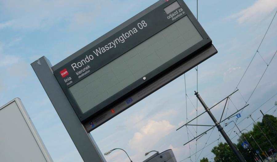 Tramwaje Warszawskie postawią sto nowych tablic informacji pasażerskiej