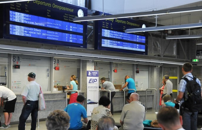 Nie działa Infopasażer. Jak sprawdzić, gdzie jest pociąg?