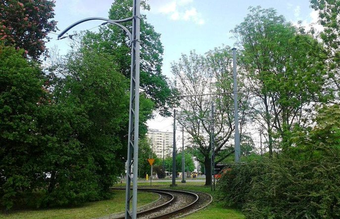 Warszawa: Historyczna infrastruktura. Zaskakujący powrót starych wysięgników