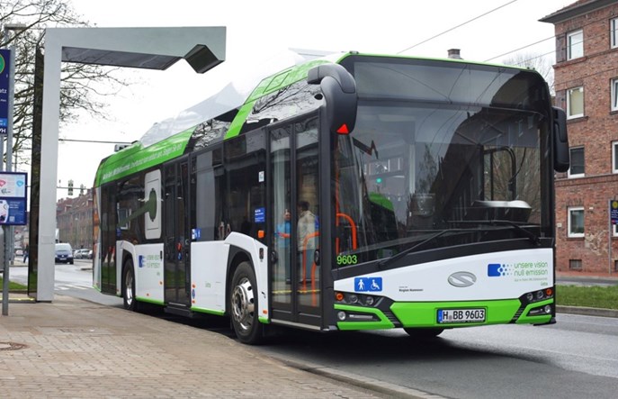 Elektryczne Solarisy Urbino rozpoczynają w Hanowerze erę elektromobilności