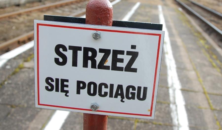 Nikt nie jest winny śmierci dwójki dzieci na „przejeździe” w Pniewitem Nikt nie jest winny śmierci dwójki dzieci na „przejeździe” w Pniewitem