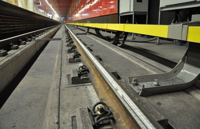 Metro wyszlifuje i naprawi szyny