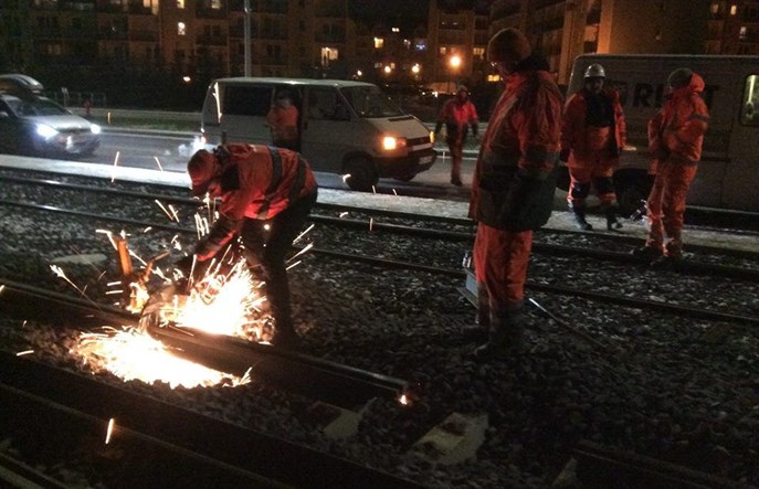 Olsztyn: Czwarta pęknięta szyna na trasie tramwaju. Zła jakość?