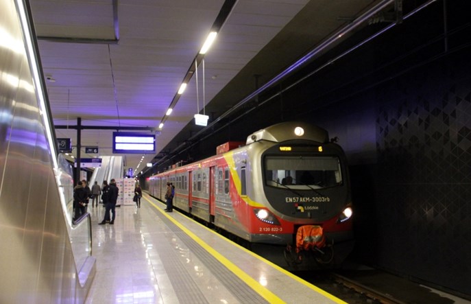 Łódź Fabryczna: EN57 wjeżdżają za zgodą PLK