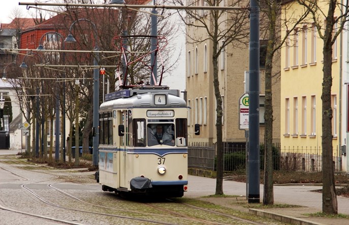 Naumburg: Tramwaj – transport czy turystyka?