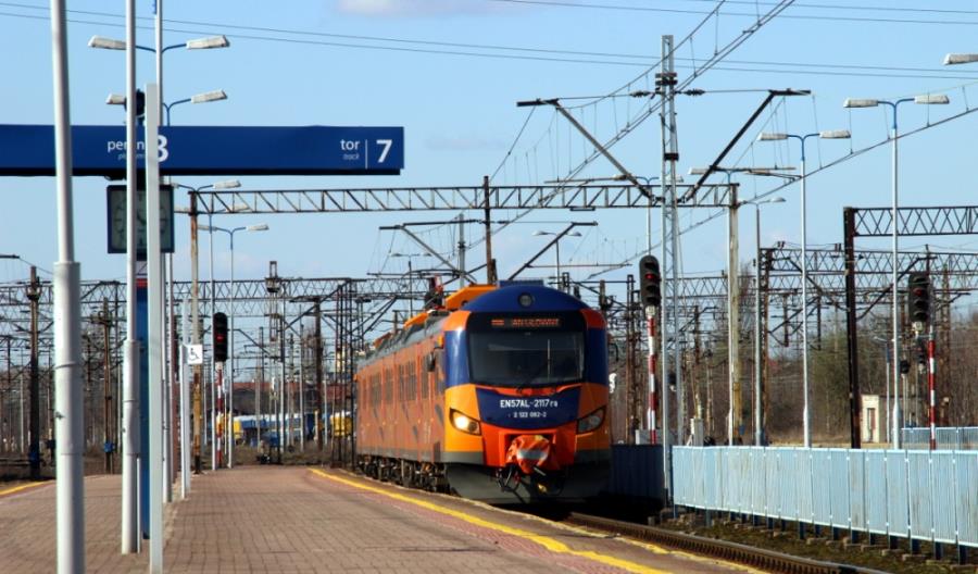 Utrudnienia na trasie Łódź – Sieradz Utrudnienia na trasie Łódź – Sieradz