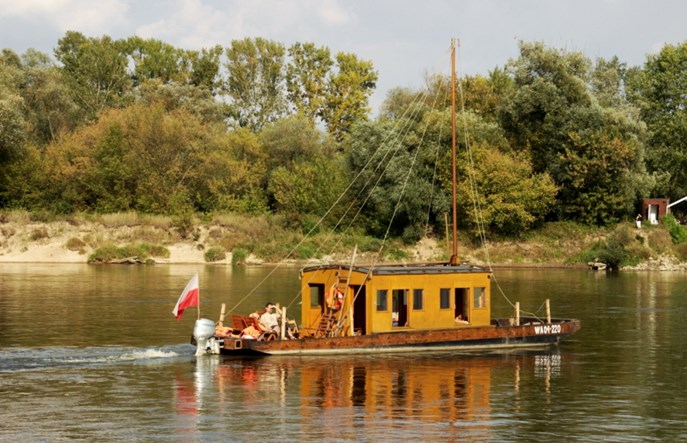 Warszawa: Prom pomagał w ożywianiu plaży