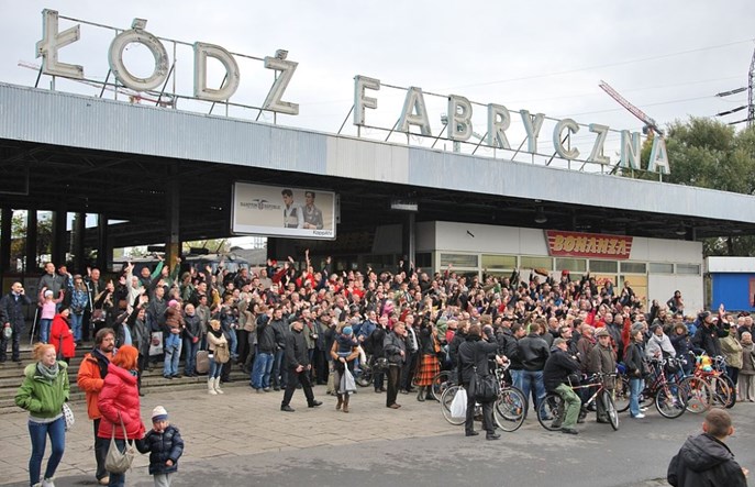 Łódź Fabryczna: Neon wróci, ale... nie na dworzec