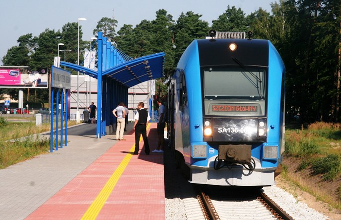 Jak wrócić koleją z lotniska w Goleniowie?