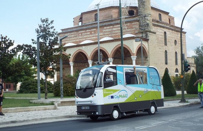 Autonomiczny autobus jeździ po greckiej Trikali