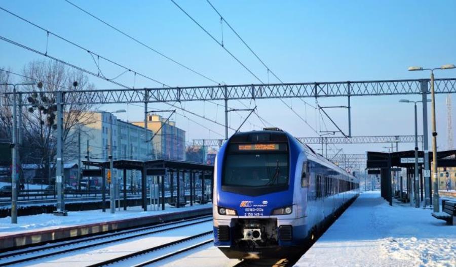 Pierwszy Flirt w barwach PKP Intercity przejechał 0,5 mln km Pierwszy Flirt w barwach PKP Intercity przejechał 0,5 mln km