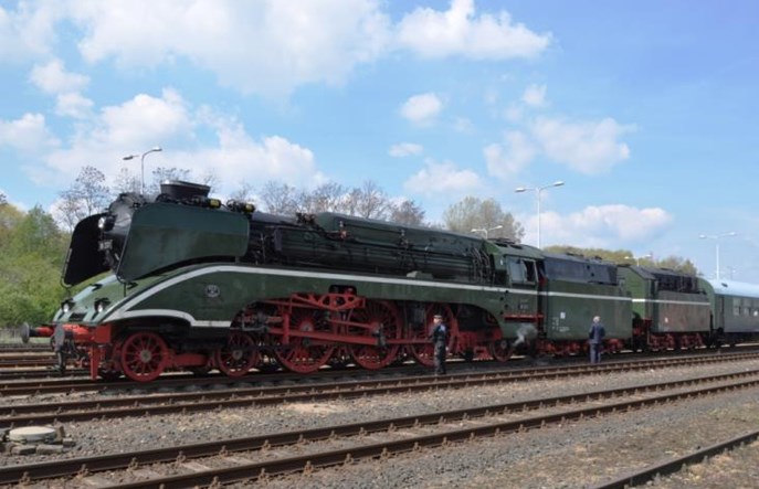 Parada Parowozów prosto z nieba [film]