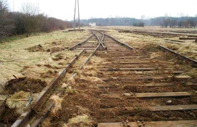 Siedmiu chętnych na projektowanie remontu linii z Ostrołęki na Mazury