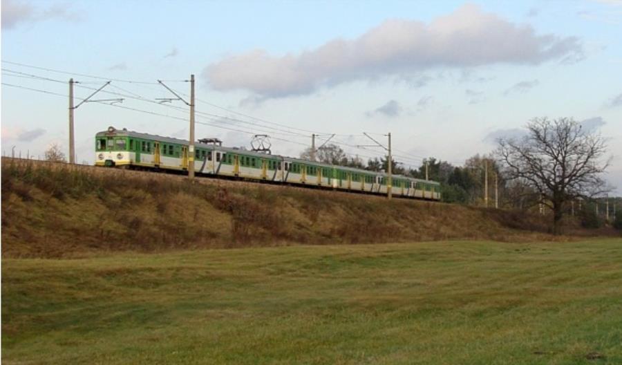 Koleje Mazowieckie zmieniają rozkład na czas remontu linii radomskiej Koleje Mazowieckie zmieniają rozkład na czas remontu linii radomskiej
