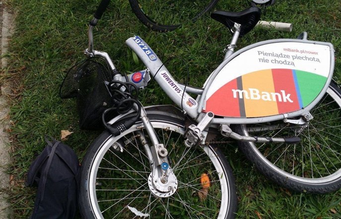 Warszawa. Rower Veturilo pękł na pół. Nextbike bada sprawę