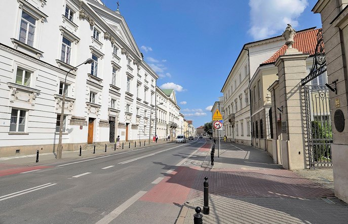 Warszawa. Jaka nowa Miodowa? Z pasami rowerowymi, czy bez?