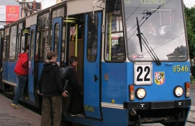 Wrocław: Rozwijać transport publiczny czy… prywatny?