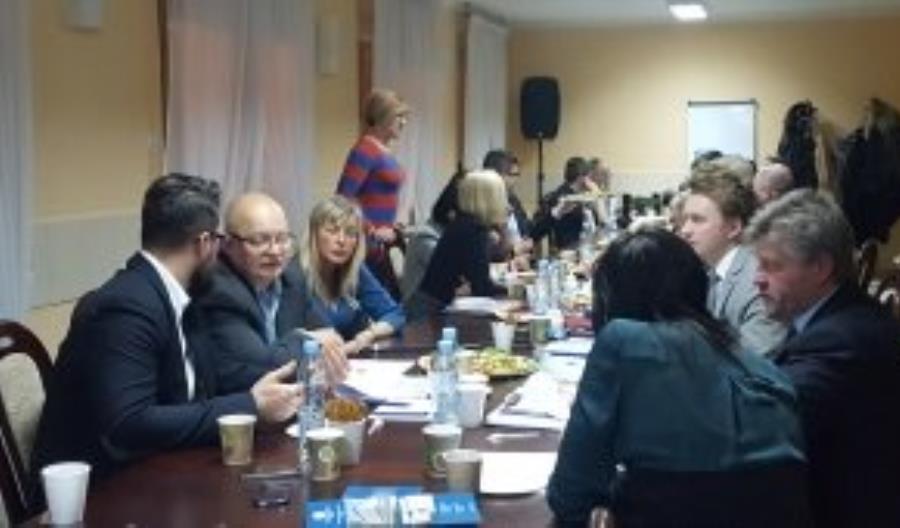Pomysły na dworzec w Błoniu: Od szkoły tańca po przestrzeń magazynową Pomysły na dworzec w Błoniu: Od szkoły tańca po przestrzeń magazynową