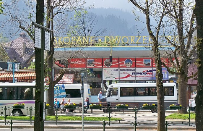 Jak z Warszawy do Zakopanego? PolskimBusem? Pociągiem?
