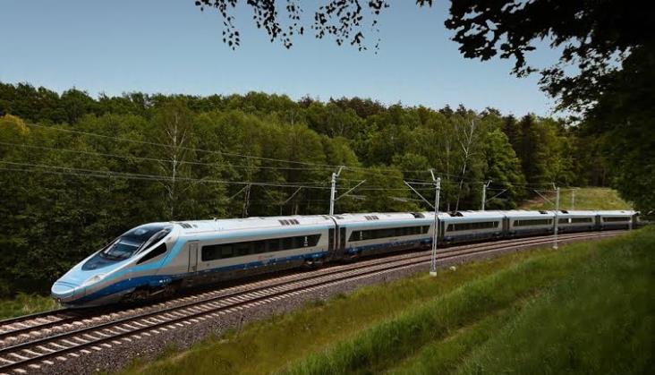 Prezentacje pociągów Pendolino w Kołobrzegu i Jeleniej Górze