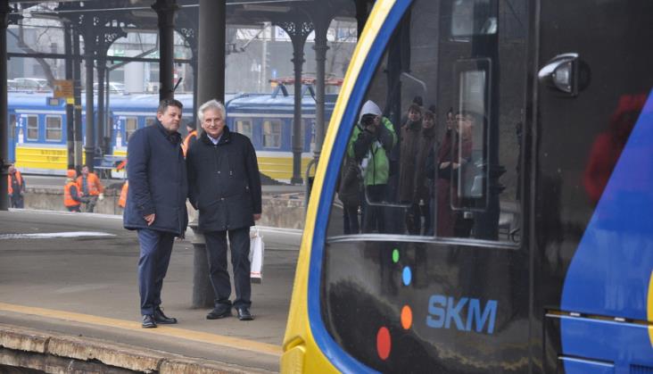 SKM Trójmiasto chce kupić 20 zespołów trakcyjnych zamiast 10. Będą krótsze