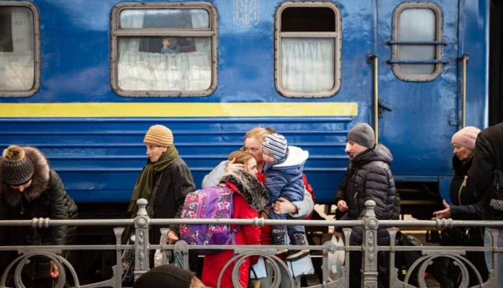 Kolejny pasażerski pociąg ostrzelany na Ukrainie